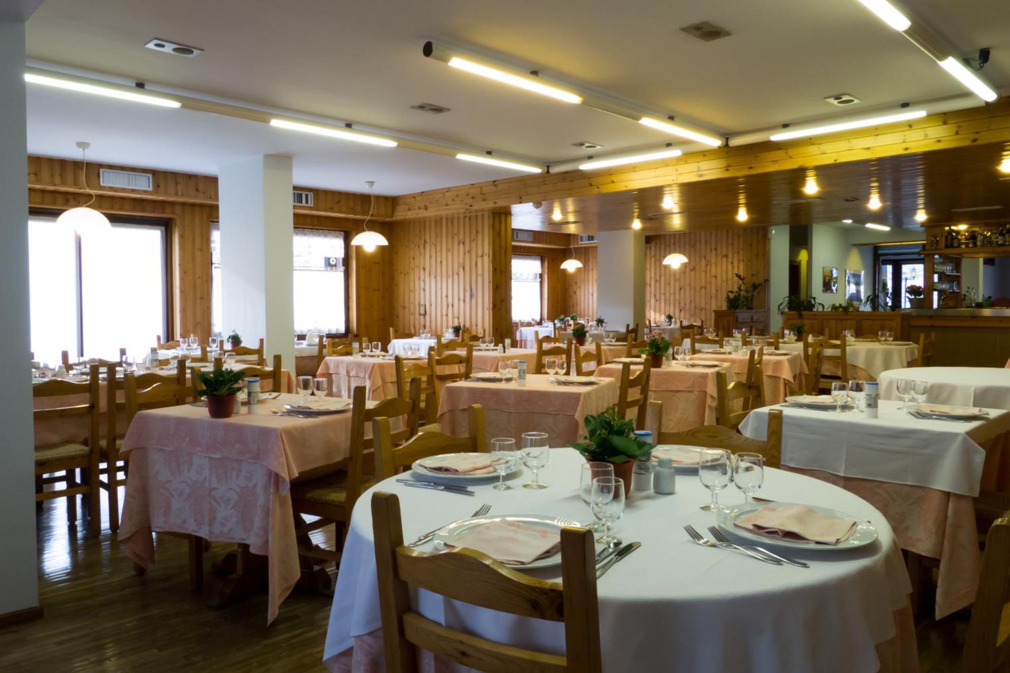 Hotel Valdotain Villeneuve Exterior photo