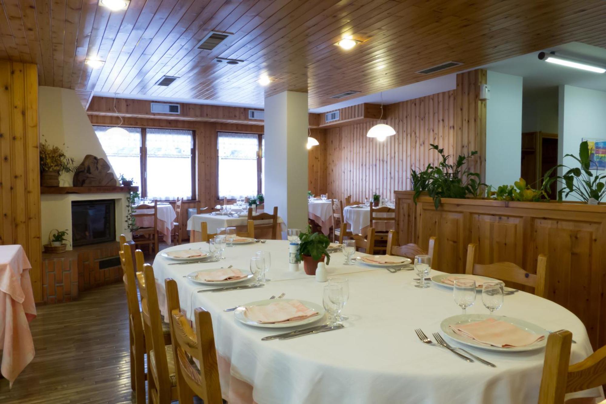 Hotel Valdotain Villeneuve Exterior photo