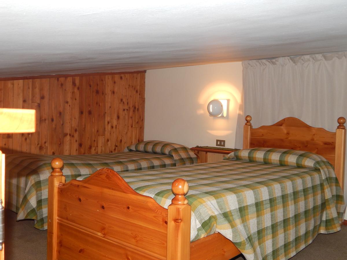 Hotel Valdotain Villeneuve Exterior photo
